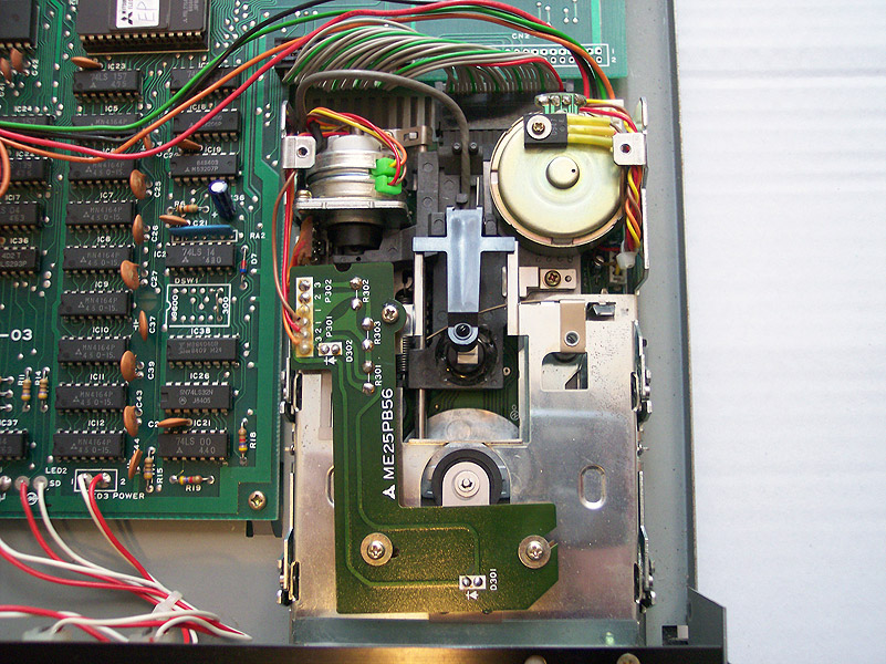 SF-7000-floppy-drive-0.jpg SF-7000-floppy-drive-0.jpg